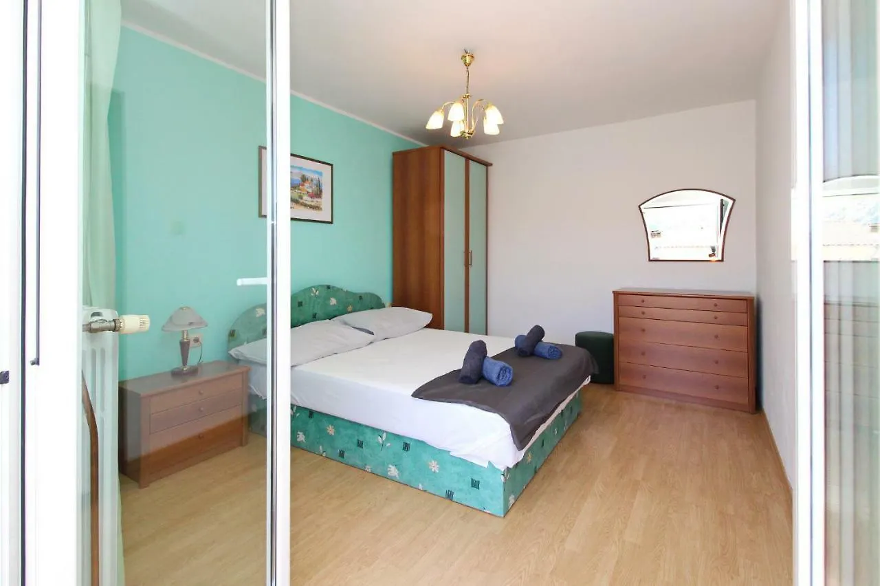 Guest house Apartments Alex Baska  Croatia
