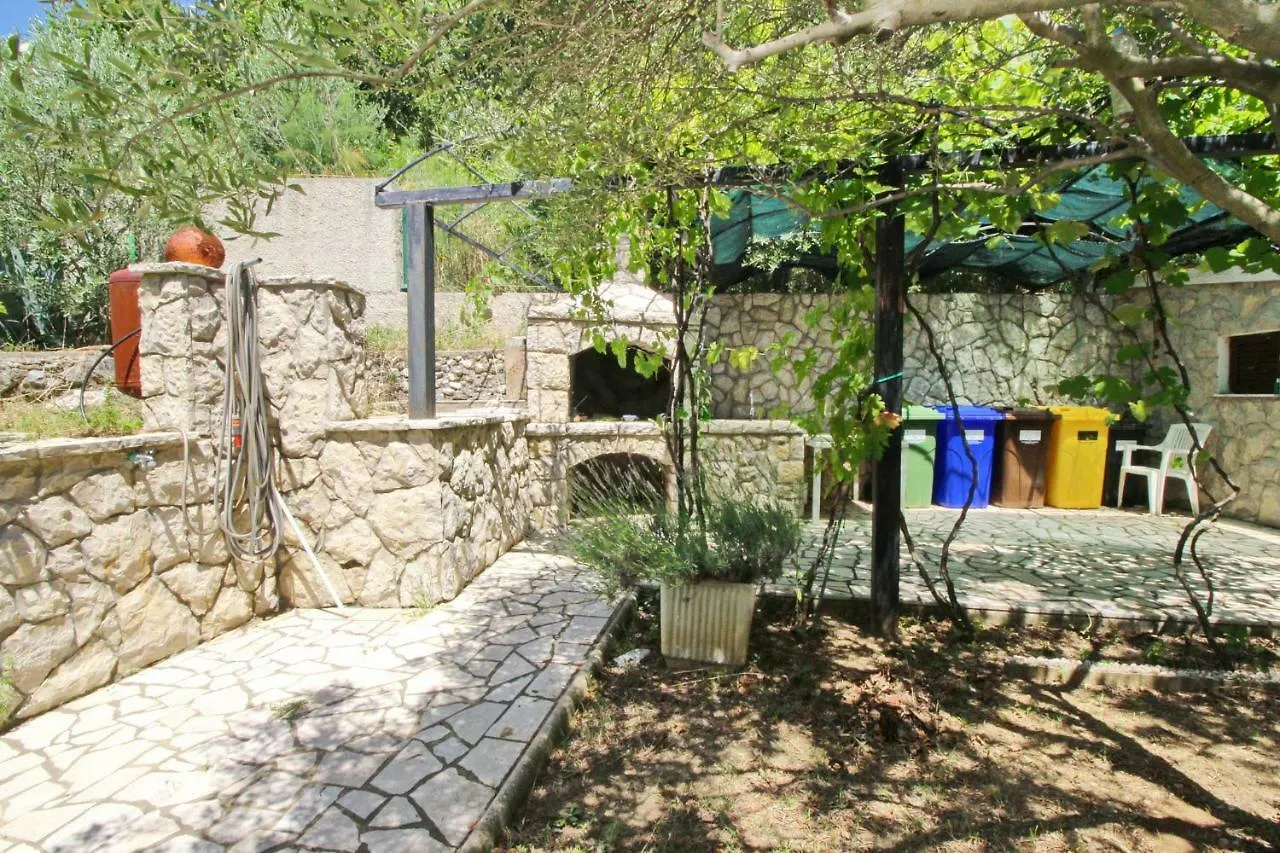 Apartments Alex Baska  Guest house